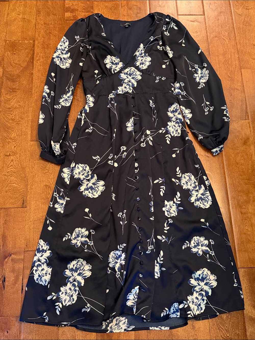 Lulu's Black Long-Sleeve Floral Midi Dress
